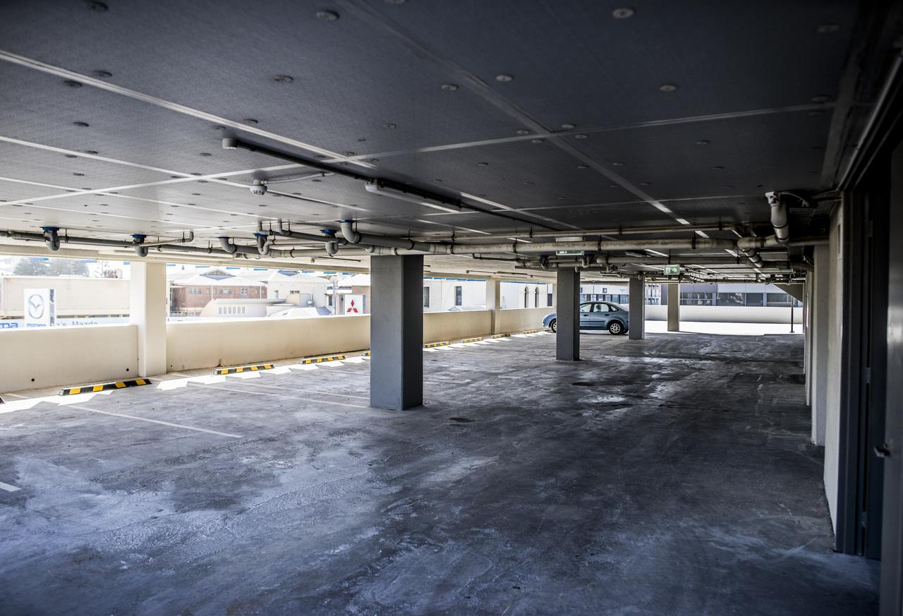 The Gerald Apartment Hotel Geraldton Bagian luar foto
