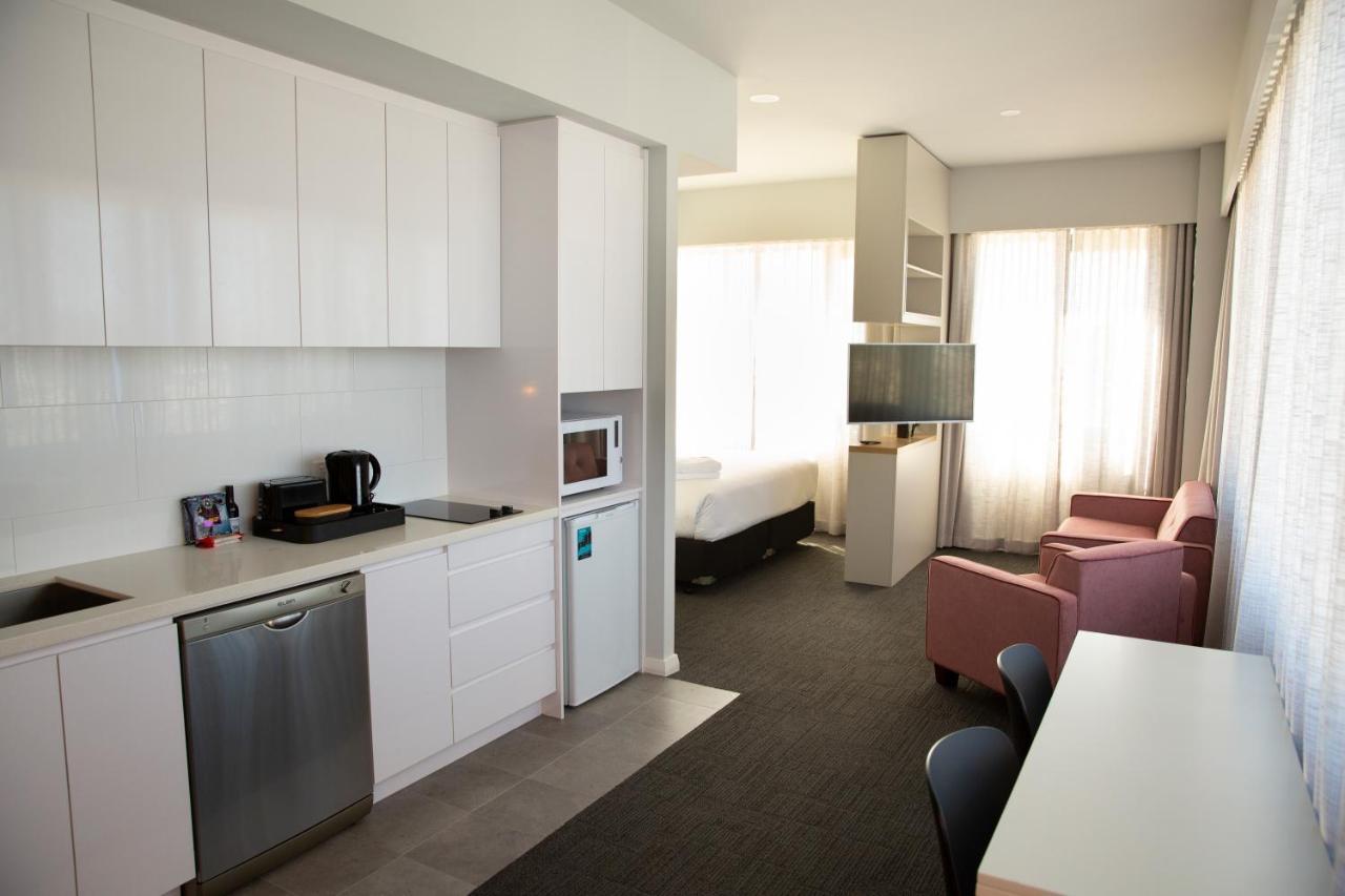 The Gerald Apartment Hotel Geraldton Bagian luar foto